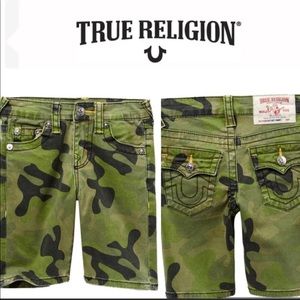 NWT🎉HostPick🎉True religion jean short green camp